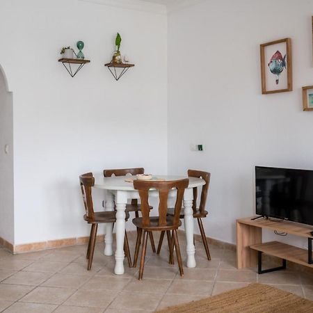 Mi Pequeno Rincon Villa ลอสกาญอสเดเมกา ภายนอก รูปภาพ